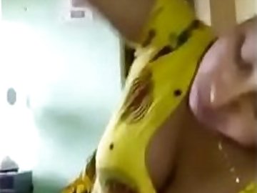 Horny indian desi Housewife Sucks Cock while Showing Cleavage - SoumyaRoy.Com
