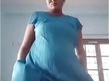 Swathi naidu latest videos while shooting dress change part -1