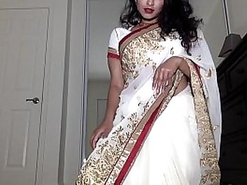 Desi Dhabi in Saree getting Naked and Plays with Hairy Pussy