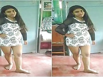 Today Exclusive- Cute Desi Girl Record Her Nude Selfie For Lover